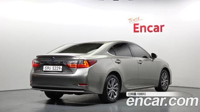 Lexus ES300h 2018 — Şəkil 2/20