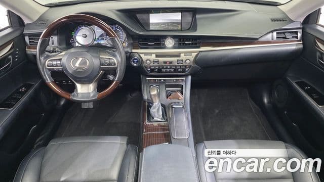 Lexus ES300h 2018 — Şəkil 7/20