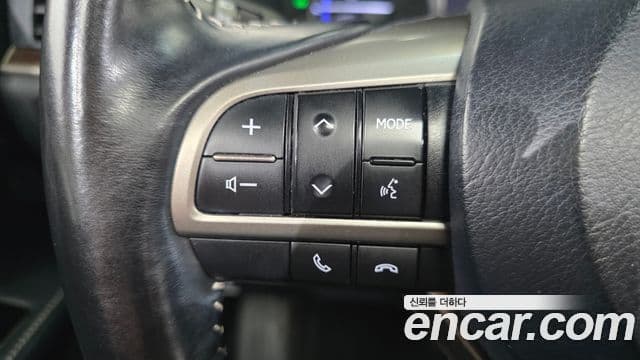 Lexus ES300h 2018 — Şəkil 18/20
