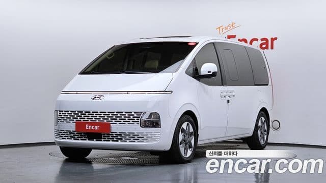 Hyundai Staria 2021 — ფოტო 1/20