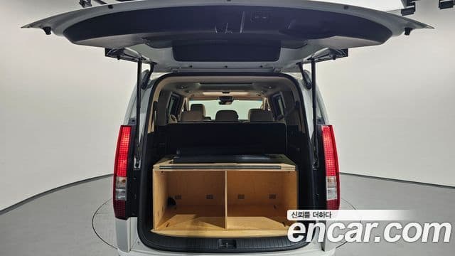Hyundai Staria 2021 — ფოტო 16/20