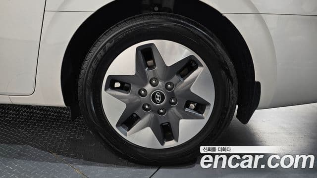 Hyundai Staria 2021 — Photo 38/38