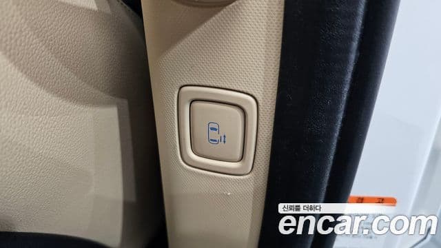 Hyundai Staria 2021 — Photo 7/38