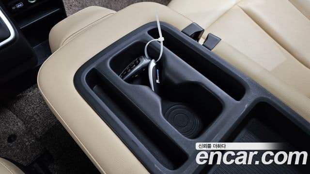 Hyundai Staria 2021 — Photo 23/38