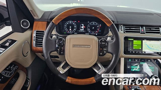 Land Rover Range Rover 2019 — ფოტო 16/20