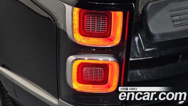 Land Rover Range Rover 2019 — Photo 10/46