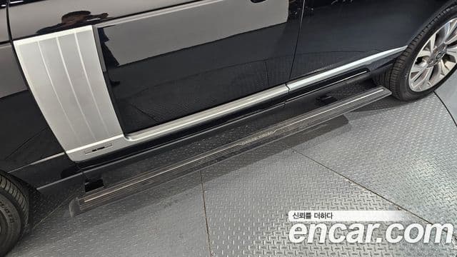 Land Rover Range Rover 2019 — Photo 44/46
