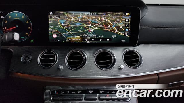 Mercedes-Benz E-Class 2022 — Şəkil 12/20