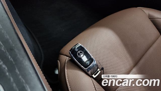 Mercedes-Benz E-Class 2022 — Şəkil 15/20