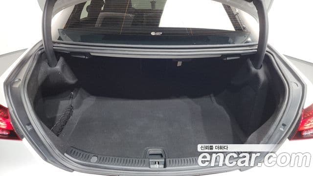 Mercedes-Benz E-Class 2022 — Şəkil 19/20