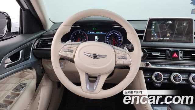 Genesis G70 2019 — ფოტო 13/20
