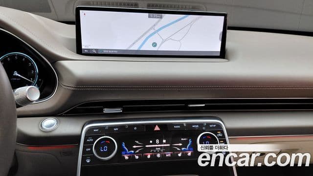 Genesis GV80 2022 — ფოტო 13/20
