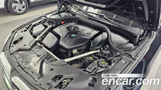 BMW 5 Series 2019 — Şəkil 6/20