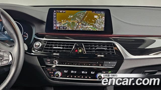 BMW 5 Series 2019 — Şəkil 14/20
