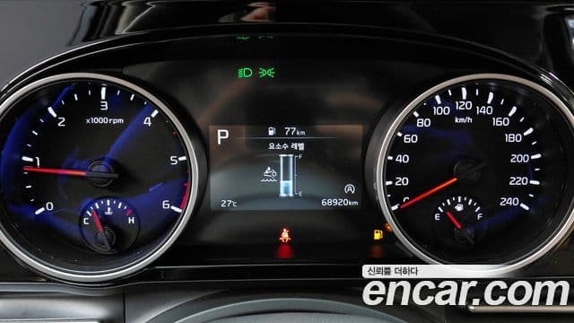Kia Carnival 2021 — Şəkil 8/20