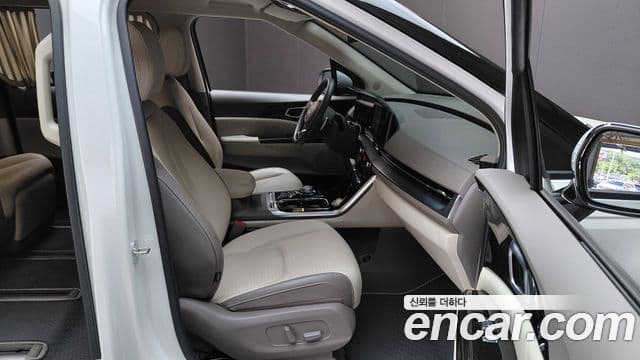 Kia Carnival 2023 — Şəkil 10/20