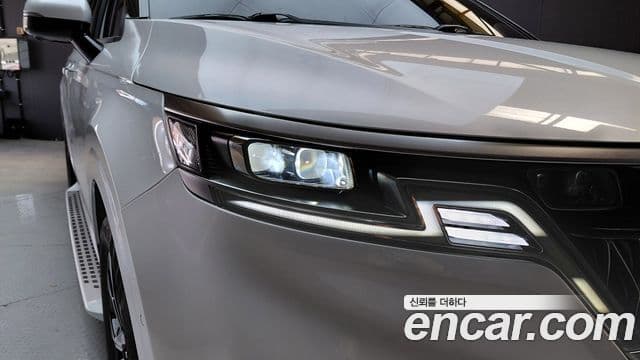 Kia Carnival 2023 — Photo 11/32