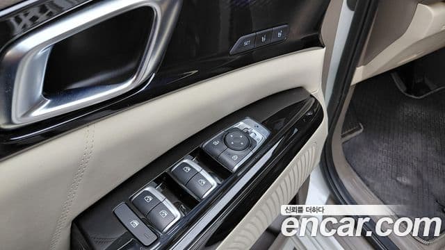 Kia Carnival 2023 — Photo 15/32