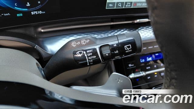 Kia Carnival 2023 — Photo 21/32