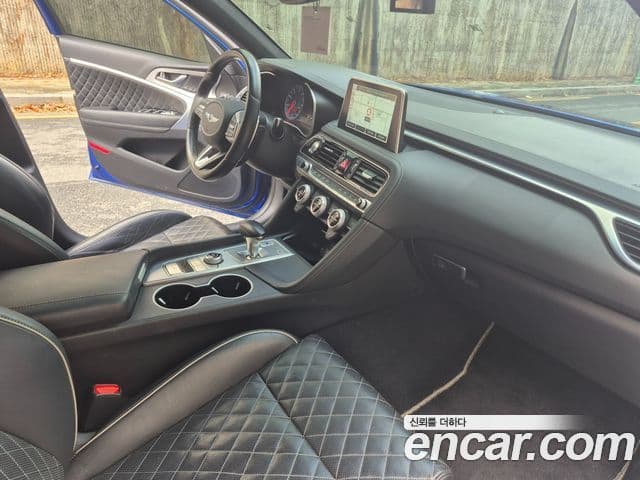 Genesis G70 2019 — ფოტო 10/20