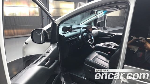 Hyundai Staria 2024 — ფოტო 10/20