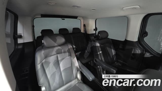 Hyundai Staria 2024 — ფოტო 19/20