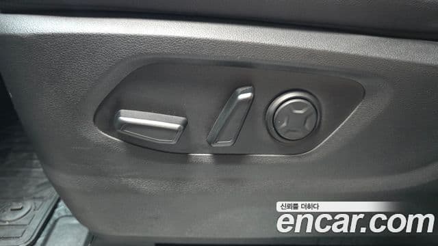 Hyundai Staria 2024 — Photo 21/31