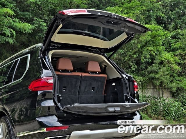 BMW X7 2019 — Photo 8/20