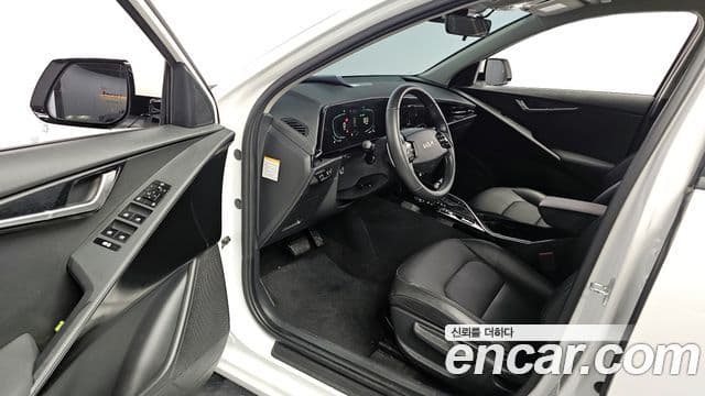 Kia Niro 2022 — Şəkil 11/20