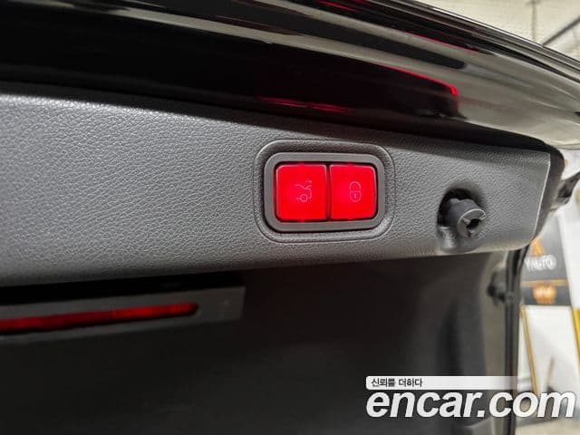 Mercedes-Benz E-Class 2022 — ფოტო 5/19