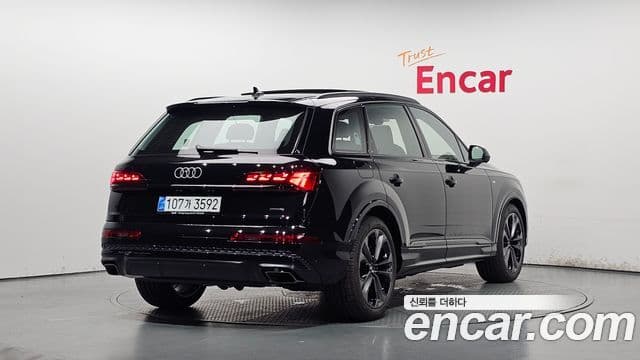 Audi Q7 2026 — фото 2 из 20