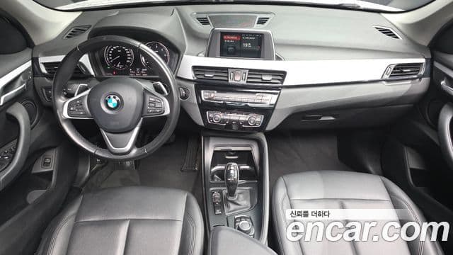 BMW X1 2018 — Şəkil 10/20