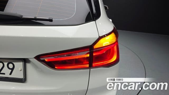 BMW X1 2018 — Photo 14/33