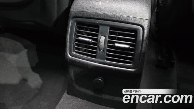 BMW X1 2018 — Photo 25/33