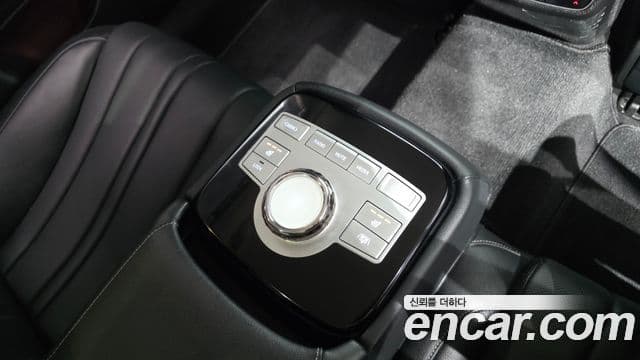 Genesis Electrified G80 2023 — ფოტო 18/20