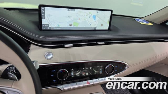 Genesis GV70 2023 — Şəkil 14/20