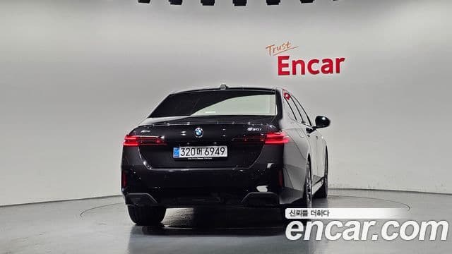 BMW 5 Series 2025 — ფოტო 4/20