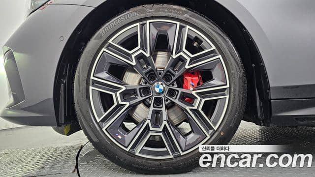 BMW 5 Series 2025 — ფოტო 5/20