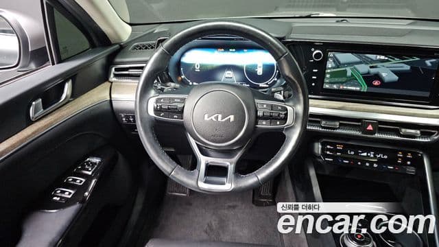 Kia K5 2022 — Şəkil 12/20