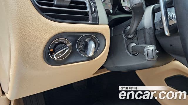 Porsche Macan 2022 — Şəkil 13/31