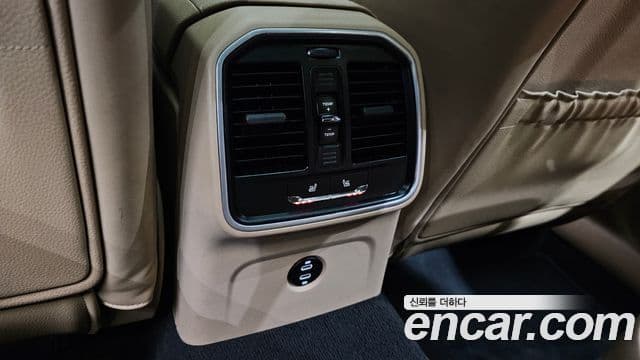 Porsche Macan 2022 — Şəkil 19/31