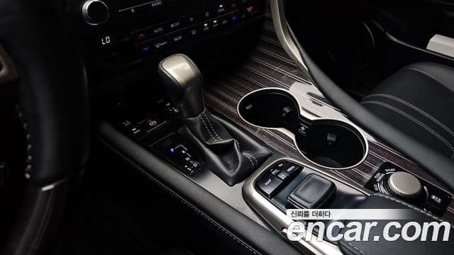 Lexus RX450h 2019 — ფოტო 9/20