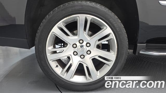 Cadillac Escalade 2018 — Şəkil 5/20