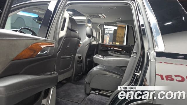 Cadillac Escalade 2018 — Şəkil 11/20