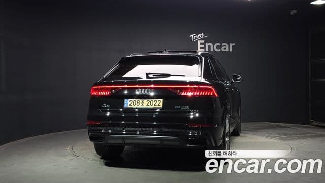 Audi Q7 2022 — ფოტო 4/20