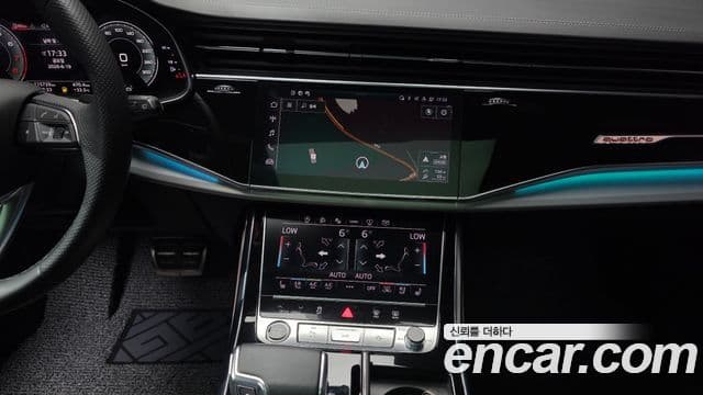 Audi Q7 2022 — ფოტო 14/20