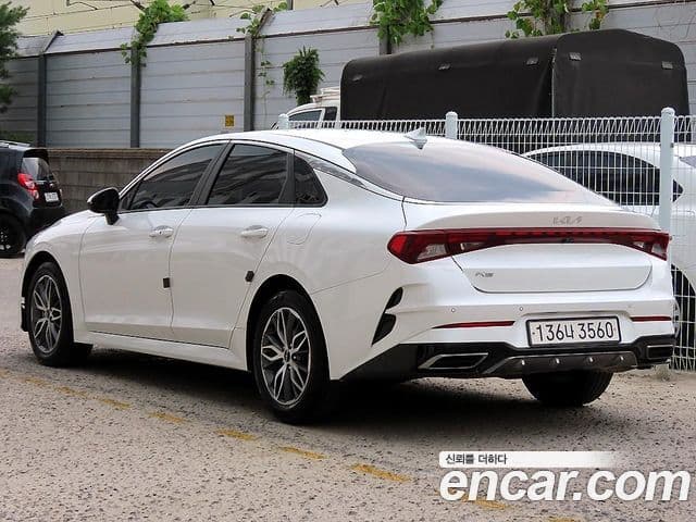 Kia K5 2022 — Şəkil 2/19