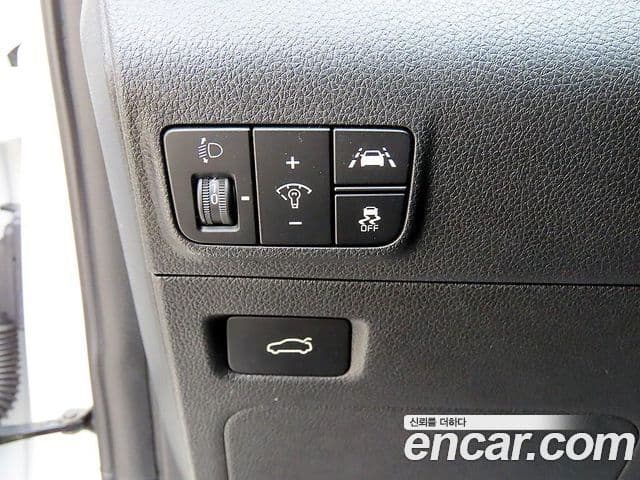 Kia K5 2022 — Şəkil 12/19