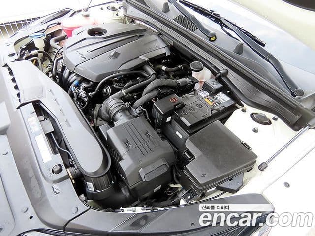 Kia K5 2022 — Şəkil 18/19