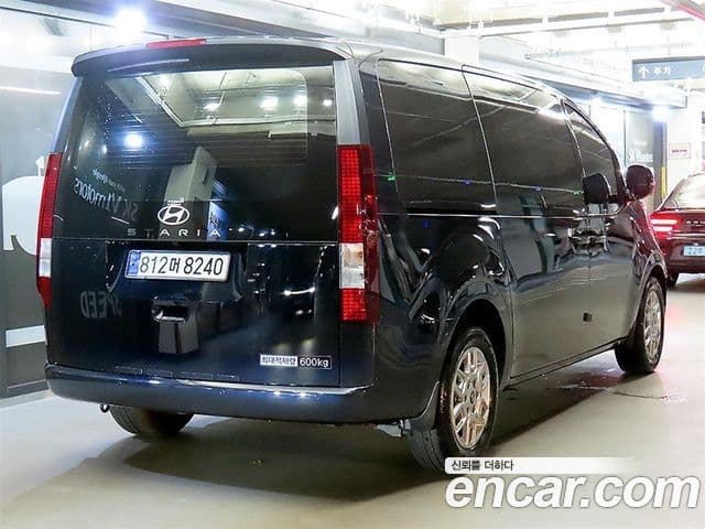 Hyundai Staria 2024 — ფოტო 3/20